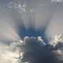 Temporali possibili nella seconda parte della giornata. Domani il vento riporta il sole