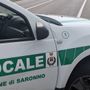 Minorenni al parco con coltello di 19 centimetri e droga: denuncia e sequestri della polizia locale