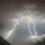 FLASH. Forte maltempo fino a metà mattinata in provincia di Varese con piante cadute e allagamenti