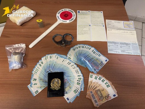 VIDEO. Oltre mezzo chilo di cocaina nell'auto “clonata”: arrestato