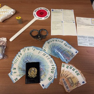 VIDEO. Oltre mezzo chilo di cocaina nell'auto “clonata”: arrestato
