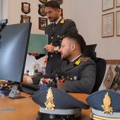 Timbrava il cartellino e poi andava a lavorare in Svizzera: dipendente comunale infedele scoperto dalla Guardia di Finanza Timbrava il cartellino e poi andava a lavorare in Svizzera: dipendente comunale infedele scoperto dalla Guardia di Finanza