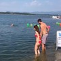 Un bagno alla Schiranna? Dal 26 giugno si può fare Un bagno alla Schiranna? Dal 26 giugno si può fare