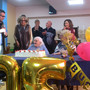Festa a Gallarate per i 105 anni di Armida Palazzi: «Ne avrò un’ottantina» scherza la decana della Rsa Camelot