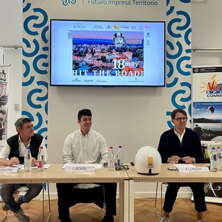 Leonardo Bossi, a capo dell'organizzazione, al centro, con Massimo Magnoni alla sua destra e Fabio Lunghi alla sua sinistra