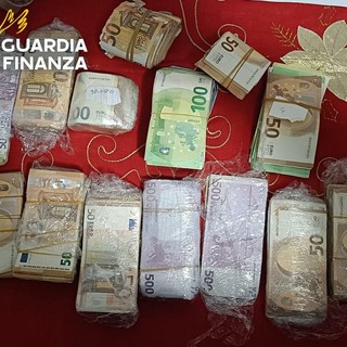 Traffico di droga, nove arresti della Finanza di Firenze: indagini e sequestri anche a Busto Arsizio