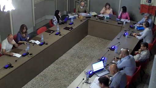 Sicurezza e sociale protagonisti del consiglio comunale di Gorla Minore: più varchi e telecamere
