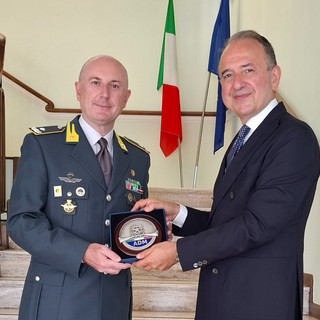 Il nuovo comandante provinciale delle Fiamme Gialle Coppola in visita all'Ufficio delle Dogane