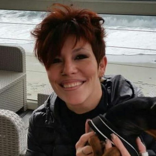 Milanese in Liguria muore stroncata da aneurisma a 43 anni: era incinta di due gemelli