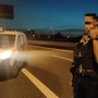 Donna picchiata in strada: l’intervento eroico di due giovanissime e di una guardia giurata scongiura il peggio