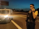 Donna picchiata in strada: l’intervento eroico di due giovanissime e di una guardia giurata scongiura il peggio Donna picchiata in strada: l’intervento eroico di due giovanissime e di una guardia giurata scongiura il peggio