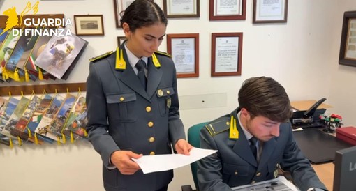 Giro di vite contro il lavoro nero nel Varesotto: la Finanza scopre quattro irregolari e sanziona nove datori di lavoro Giro di vite contro il lavoro nero nel Varesotto: la Finanza scopre quattro irregolari e sanziona nove datori di lavoro
