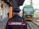 Minaccia di buttarsi sotto il treno alla stazione di Saronno: portato in ospedale