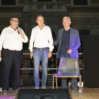 Torna in piazza San Giovanni SportivaMente: qui il nostro editore Enrico Anghilante, il sindaco Emanuele Antonelli e Gene Gnocchi in una precedente edizione
