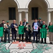 Camminata a sei zampe: a Busto torna l’invasione festosa di famiglie e cagnolini