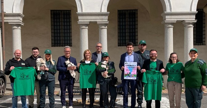 Camminata a sei zampe: a Busto torna l’invasione festosa di famiglie e cagnolini