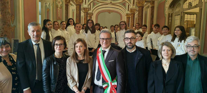 La Memoria corre sulle note degli studenti di Busto: solenne celebrazione al Salone Estense di Varese La Memoria corre sulle note degli studenti di Busto: solenne celebrazione al Salone Estense di Varese
