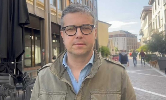 A Gallarate cala l'Irpef e il sindaco cita… se stesso: «Nel 2026 troverete qualche euro in più» A Gallarate cala l'Irpef e il sindaco cita… se stesso: «Nel 2026 troverete qualche euro in più»