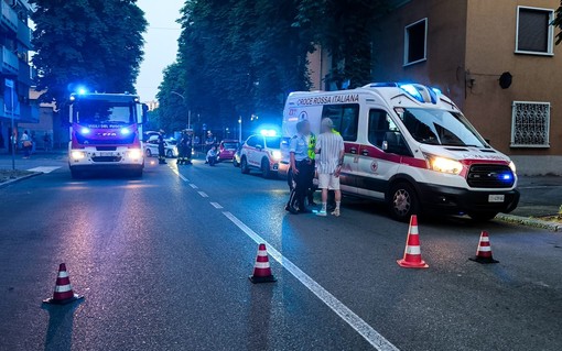 Macchina si ribalta in viale Alfieri, automobilista senza gravi conseguenze