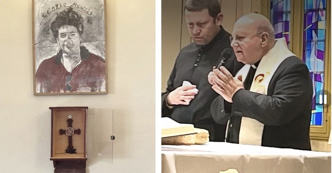 Il quadro e la teca. A lato monsignor Domenico Sorrentino e don David Maria Riboldi