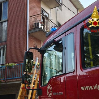 L'intervento dei vigili del fuoco ad Arcisate per un incendio in un appartamento L'intervento dei vigili del fuoco ad Arcisate per un incendio in un appartamento