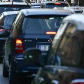 Slitta blocco Diesel Euro 5, salvi per ora gli automobilisti: cosa dice la bozza del decreto Slitta blocco Diesel Euro 5, salvi per ora gli automobilisti: cosa dice la bozza del decreto