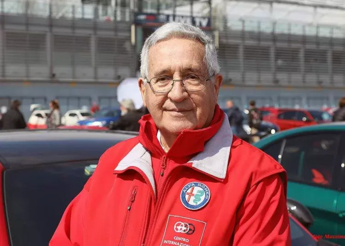 Lutto nel mondo dei motori: è morto Andrea de Adamich, ex pilota e storico telecronista Lutto nel mondo dei motori: è morto Andrea de Adamich, ex pilota e storico telecronista