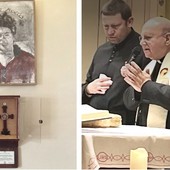 Il quadro e la teca. A lato monsignor Domenico Sorrentino e don David Maria Riboldi Il quadro e la teca. A lato monsignor Domenico Sorrentino e don David Maria Riboldi