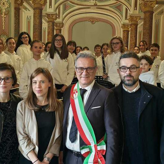 La Memoria corre sulle note degli studenti di Busto: solenne celebrazione al Salone Estense di Varese