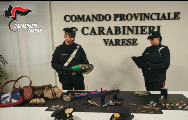 La refurtiva rinvenuta dai carabinieri La refurtiva rinvenuta dai carabinieri