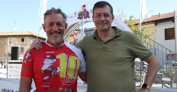 Stefano Zanini e il sindaco di Gorla Maggiore, Pietro Zappamiglio (foto a cura di Roberto Bof) Stefano Zanini e il sindaco di Gorla Maggiore, Pietro Zappamiglio (foto a cura di Roberto Bof)