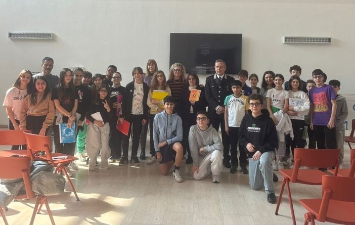 La strage (in)dimenticata di via Scobar: visita agli studenti dell’Istituto Comprensivo de Amicis di Francesca Bommarito