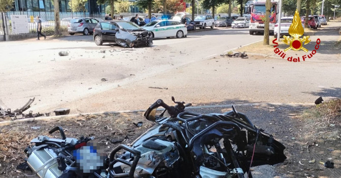Le immagini dell'incidente avvenuto in viale Industria a Busto Arsizio