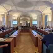 La riunione del tavolo provinciale sulla crisi Beko convocato lunedì in Provincia dal presidente Magrini La riunione del tavolo provinciale sulla crisi Beko convocato lunedì in Provincia dal presidente Magrini