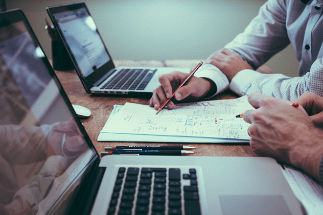 Gestione del lavoro domestico tra adempimenti normativi e tutele familiari