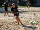 Sophie Blasi in azione sulla sabbia
