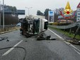 Camion ribaltato sulla superstrada a Malpensa