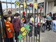 Piccolo passaggio, grande vantaggio: inaugurato il cancelletto interno alla scuola Ada Negri