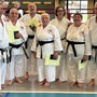 Nonni? Sì, ma cinture nere di karate, secondo e terzo dan Nonni? Sì, ma cinture nere di karate, secondo e terzo dan