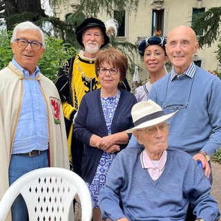 I festeggiamenti a Castiglione Olona per i 102 anni del dottor Callisto Assisi