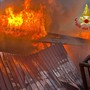 Le immagini dell'incendio in un capannone di Castronno Le immagini dell'incendio in un capannone di Castronno