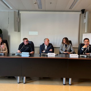 “Oltre il visibile - No al bullismo”: convegno al Pirellone e appello dei relatori, da Peter Gomez a Max Felicitas
