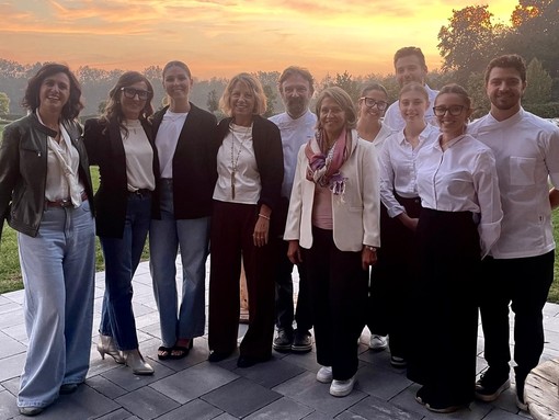 Gli staff di Erba Fina, Coaching Farm e Pasticceria Chiara hanno dato vita a "Coltivare cura" (servizio a cura di Laura Vignati) Gli staff di Erba Fina, Coaching Farm e Pasticceria Chiara hanno dato vita a "Coltivare cura" (servizio a cura di Laura Vignati)