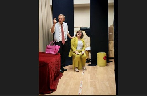 Risate che salvano: a teatro per aiutare gli animali randagi con “Tesoro, non è come credi” Risate che salvano: a teatro per aiutare gli animali randagi con “Tesoro, non è come credi”