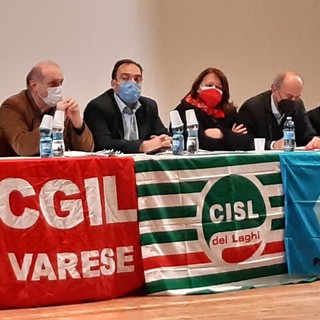 La richiesta di Cgil, Cisl e Uil Varese: «La manovra del Governo deve cambiare»
