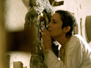 Coralina Cataldi Tassoni in Astrid’s Saints. Sotto, il regista Mariano Baino