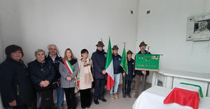 La cerimonia per Francesco Biassoni, al cimitero di Ferno La cerimonia per Francesco Biassoni, al cimitero di Ferno