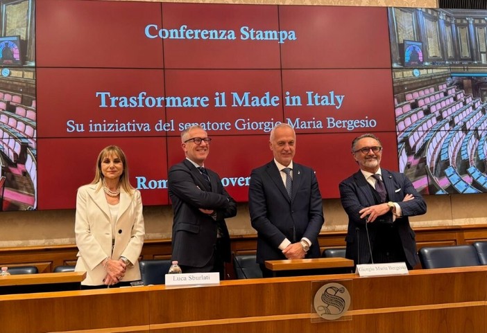 Da sinistra Silvana Pezzoli, vicepresidente Confindustria Moda,  Luca Sburlati, presidente, Giorgio Maria Bergesio senatore,  Gianfranco Di Natale direttore generale CM