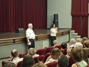 Don Claudio Caregnato e l'assessore Manuela Maffioli