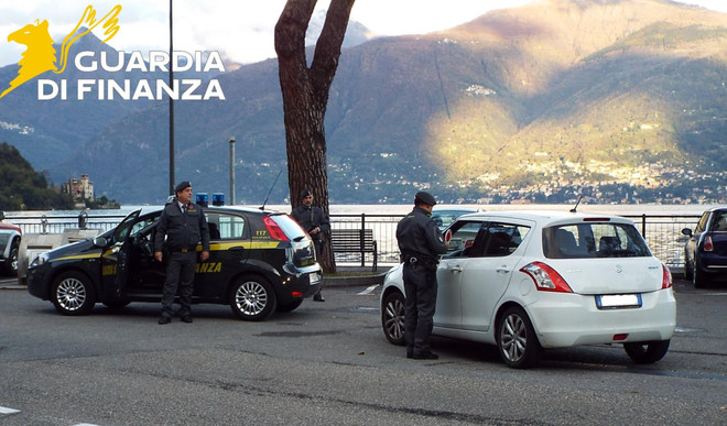 Scoperto e multato nel Comasco un Ncc cinese abusivo